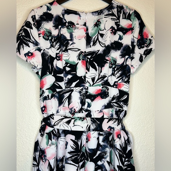 Lane Bryant Women Size 14 NWT Hi-Low Floral Multicolor Waist Tie Maxi Dress - Picture 2 of 6